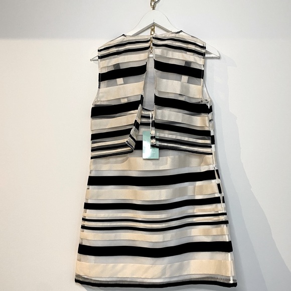 Jovanna London Road Trip Dress - Picture 4 of 6